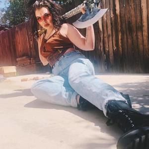 Meet your Posher, Ashley